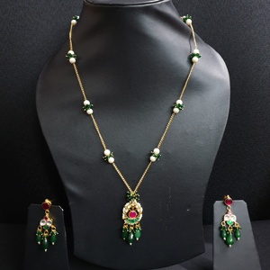 Indian Handmade Red Green Jadau <b>Kundan</b> Small Pendant Set With Earrings Ethnic Fashion Indian Traditional <b>Jewelry</b> for Women - Product Image 4