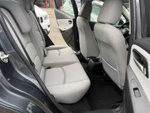 Voiture d'occasion de qualité et abordable, Toyota Yaris LE 2019, conduite à gauche - Product Image 4