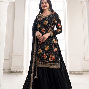 El último diseñador Pure Chinon Seda Bordado Secuencia Trabajo Sharara Traje Por Fab Zone - Product Image 1