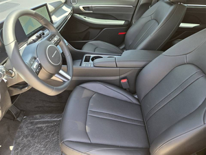 2025 Hyundal Sonata Limited Hybrid 4dr Sedan 2.0L 4cyl gas/híbrido eléctrico 6A - Product Image 5