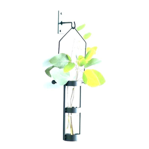 Centro de Mesa Moderno de Hierro y Vidrio con Cinco Tubos - Product Image 3