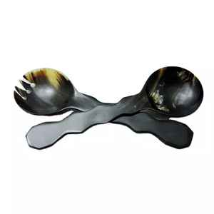 Ensemble de 2 cuillères en corne de buffle, grande cuillère à soupe avec manche sculpté à la main, fabriqué à la main, poli, design unique - Product Image 3