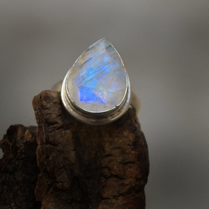 Anillo bohemio de Plata de Ley 925 exquisito fuego azul Arco Iris piedra lunar pera facetada piedra preciosa natural bisel ajuste Cristiano - Product Image 4