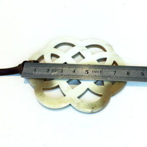 Collier Style Ethnique Vintage Réglable Imitation Corne de Bœuf Pendentif Collier par Falak World Export - Product Image 1