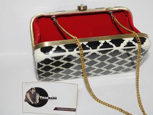 Luxe Design-sac à main en résine incrustée-noir et blanc-pochette de la marque traditionnelle - Product Image 4