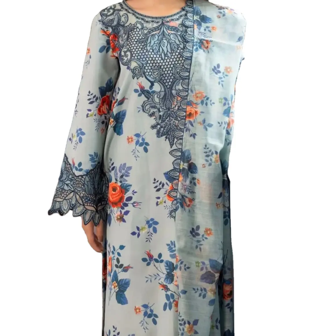 고품질 파키스탄 및 인도 드레스. 멋진 의상, 아름다운 자수, 이벤트에 적합합니다.