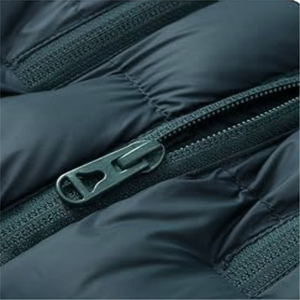 Elegante chaqueta acolchada con logotipo personalizado para hombre Manga completa Color personalizado Tejido ligero Technics para uso Chaqueta al aire libre - Product Image 4