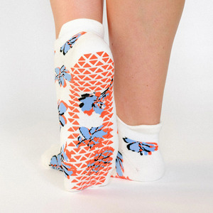 Venta al por mayor logotipo personalizado Yoga Pilates calcetines con flores diseño agarre suela antideslizante barra estudio embarazo para niños mujeres - Product Image 4