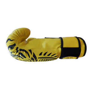 Guantes gruesos de cuero de PU Muay Thai Karate Punching Kickboxing Training Fighting Guantes de cuero de Pakistán - Product Image 5