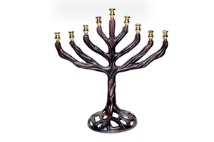 Menorah en métal personnalisée, écologique, en bronze noir, design Arbre de Vie, Hanoucca et Noël, porte-bougie à 9 bras par Decor Impex - Product Image 3