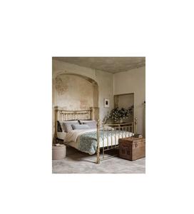 Cadre de lit en laiton de luxe conçu pour l'intérieur d'une chambre royale avec des détails élégants, une qualité de construction premium et une durabilité - Product Image 1