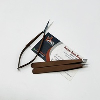 Ciseaux à sourcils inclinés brun chocolat avec logo personnalisé Outil à ressort en acier durable Pince à sourcils pointue inclinée