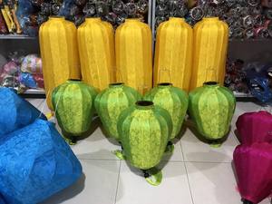 Lanterne en soie de qualité supérieure, fabriquée à la main au Vietnam, pour la décoration intérieure et la décoration commerciale - Product Image 6