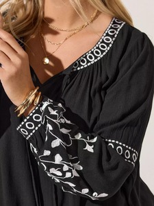 ชุดเดรสผ้าเรยอนสีดำวิสคอสผ้านุ่มน้ำหนักเบาสำหรับใส่ทำงานตอนเย็นปักตกแต่งวินเทจ - Product Image 2