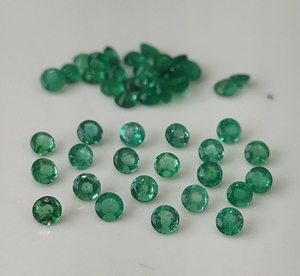 พลอยแซมเบียมรกตธรรมชาติขนาด2มม.-6มม. พลอยทำมือคุณภาพสูง - Product Image 1