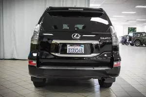 2021 Lexus UX 460เครื่องยนต์เทอร์โบระดับพรีเมี่ยม AWD Dark เบาะหนังภายในพวงมาลัยซ้ายเกียร์อัตโนมัติที่มีขนาดยาง R18 - Product Image 4