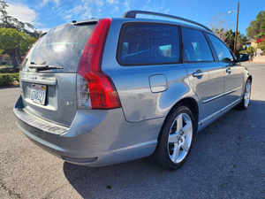 2008 para Volvo V50 2.4i 4 puertas Wagon, volante a la izquierda, asientos de cuero, cámara trasera, techo solar, faros LED, Euro III, coche usado al por mayor, barato - Product Image 2