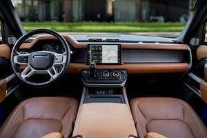 LAND ROVER (DEFENDER) 2023 450 CV con Trasmissione Automatica - Product Image 2