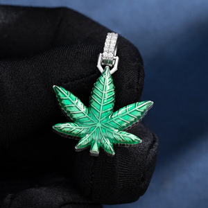 Pendentif Hip Hop pour homme en alliage doré personnalisé serti de diamants - Product Image 2