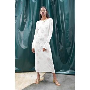 Robe longue Belen à taille naturelle avec motif floral, respirante, modèle 2793 - Product Image 2