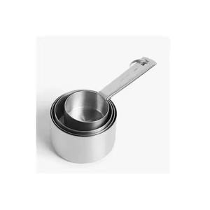 Juego de 4 Tazas Medidoras de Metal Hechas a Mano con Mangos de Madera - Product Image 3