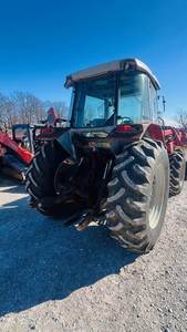 Tractor Massey Ferguson 4263 de 1997: Durabilidad Comprobada con Potencia Agrícola Clásica - Product Image 5