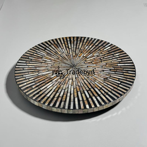 Plateau d'incrustation de vadrouille fait main moderne de qualité supérieure avec design mobile pour la décoration intérieure et les cadeaux de salle à manger par Tradebyd - Product Image 4