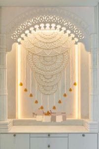 Temple en marbre blanc de qualité supérieure fabriqué à la main pour la maison et les temples Mandir Pooja Mandapams et autels en marbre sculptés sur mesure - Product Image 2