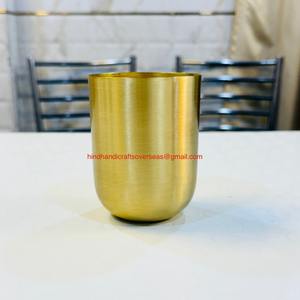 Tarro de vela personalizado de forma redonda hecho de metal puro utilizado para la decoración del hogar con logotipo personalizado que lo hace más atractivo - Product Image 2