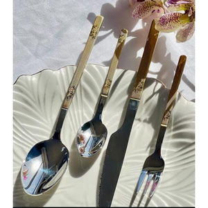 Juego de cubiertos de metal elegante y resistente Vajilla decorativa fácil de limpiar de alta dureza para hogares, eventos y restaurantes - Product Image 1