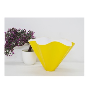 New Hot Look Curved Fancy Modern Style <b>Vase</b> Metal Powder Coated New Design Premium Yellow & White Home /<b>Wedding</b> Decoration <b>Vases</b> - Product Image 1