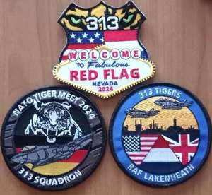 Champ King Patchs brodés en PVC en caoutchouc personnalisés et porte-clés avec logo-Durable et élégant, personnalisé pour toutes les occasions - Product Image 3