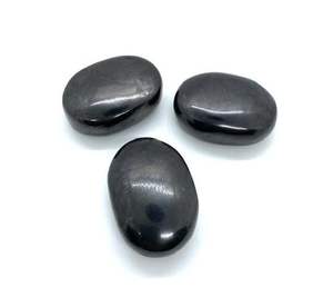 Piedras de Palma de Shungita Natural |   Piedra Preciosa Curativa Pulida a Mano para Protección Contra Campos Electromagnéticos |   Piedra Energética de Conexión a Tierra Ecológica | - Product Image 1