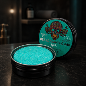 Shampoo solide pour barbe à la menthe poivrée en boîte aluminium 60g – Nettoyant hydratant naturel pour barbe aux extraits botaniques et aux huiles essentielles - Product Image 1