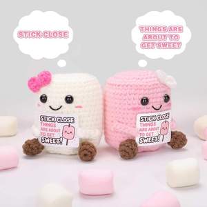 Muñecos de Malvavisco Tejidos a Crochet para Halloween - Regalos Hechos a Mano con Energía Positiva para Niños - Product Image 1