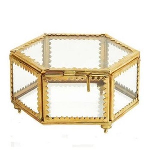 Boîte à bijoux rectangulaire en verre artisanale élégante avec cadre en métal laiton doré, organisateur de rangement pour la décoration de la maison et les cadeaux de mariage - Product Image 3