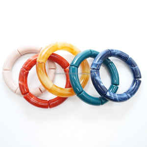 Brazalete de pulsera de resina multicolor elástico de moda superior Brazaletes de pulsera de resina de cuentas de tubo de moda para uso en fiestas - Product Image 1