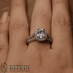 แหวนหมั้นเพชรทรงยาวรูปทรงคุชชั่นคัทจาก RITZIN ประดับเพชรรอบเพชรแบบ Halo ดีไซน์ก้านแหวนแบบแยกส่วน สีโรสโกลด์ สำหรับผู้หญิง - Product Image 2