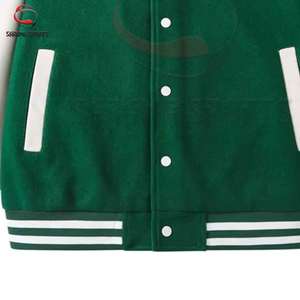 Chaqueta Universitaria Personalizable de Lana para Invierno, Chaqueta Varsity de Béisbol Vintage de Alta Calidad con Logotipo Personalizado Bordado - Product Image 4