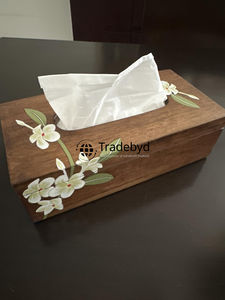 Caja y Soporte para Pañuelos de Madera de Primera Calidad Hechos a Mano con Diseño Floral y Grabado para Decoración del Hogar de Lujo Tradebyd - Product Image 5