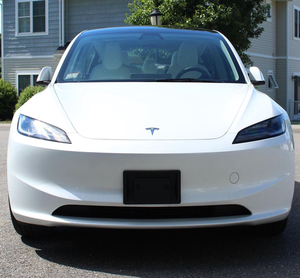 Voiture électrique Tesla Model 3 berline blanche 2025, phares LED, pneus R19 - Product Image 1