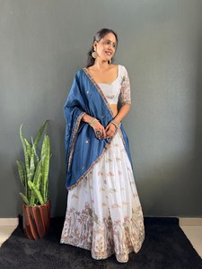 Tela Choli Chinon con Bordado Intenso, Reversible, para Fiestas, Todas las Temporadas, Tela de Lehenga Choli sin Coser, Seda - Product Image 3