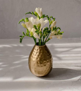 Vases décoratifs élégants en métal plaqué or faits à la main pour la maison pour les coins latéraux ou les fleurs de chambre à coucher de table centrale - Product Image 5