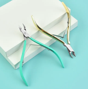 Ciseaux coupe-cuticules 4 couleurs en acier inoxydable pour manucure et peau morte Pince à bec d'aigle pour pédicure - Product Image 3