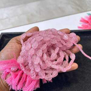 Monalisa-Aventurine Courbée en Verre Rose de 10 à 14mm, Perles Ovales Sculptées de Qualité AA - Product Image 2