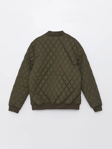 Chaqueta Bomber Acolchada Personalizada para Hombre |   Chaqueta de Invierno Acolchada Premium, Fabricante de Ropa Urbana de Marca Privada OEM - Product Image 4