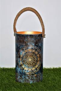 Soporte de vela de metal económico al por mayor y soporte de Navidad de farol con diseño de grabado nueva decoración del hogar - Product Image 6