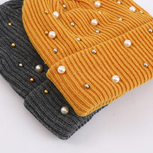 Gorro de Pescador de Invierno de Lujo, Diseño Personalizado de Alta Calidad, Gorro de Punto Y2k con Pedrería y Perlas - Product Image 2
