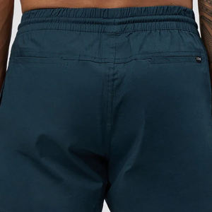 Pantalones Cortos Casuales para Hombre, Color Sólido, Material Ajustable, Mezcla de Algodón, Tejido Resistente con Cordón, Corte Regular, Precio al por Mayor - Product Image 5