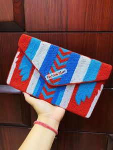 Bolso de Mano con Cuentas Hechas a Mano con Rayas de Arcoíris, Estilo Bohemio Chic para Fiestas y Eventos - Product Image 5